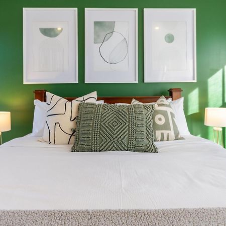 Gorgeous In Green - 2 Bed Central Oasis W/King Bed Christchurch Esterno foto