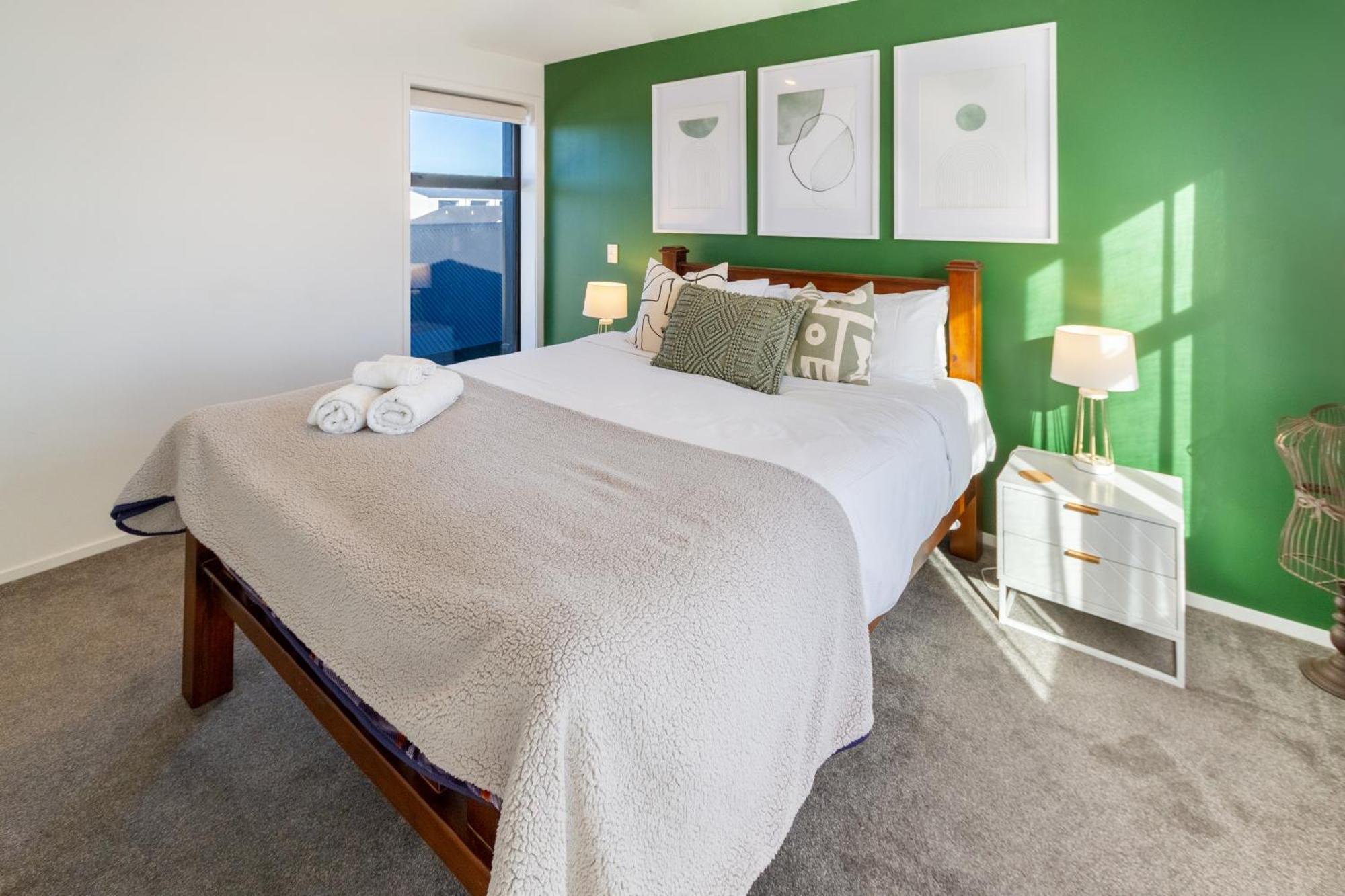 Gorgeous In Green - 2 Bed Central Oasis W/King Bed Christchurch Esterno foto