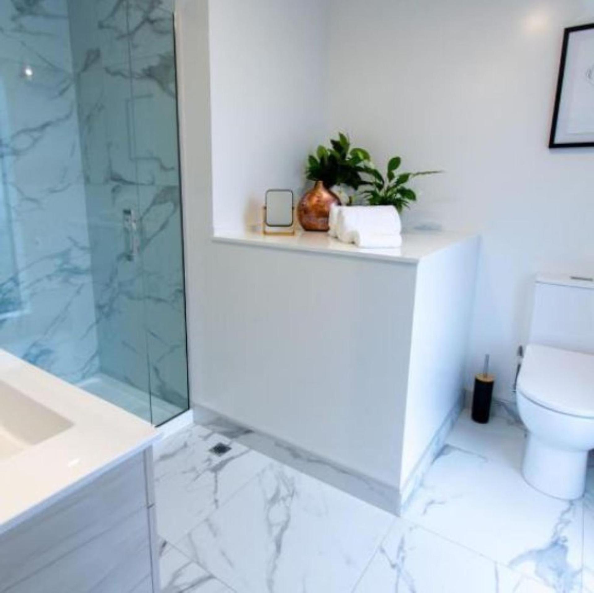 Gorgeous In Green - 2 Bed Central Oasis W/King Bed Christchurch Esterno foto