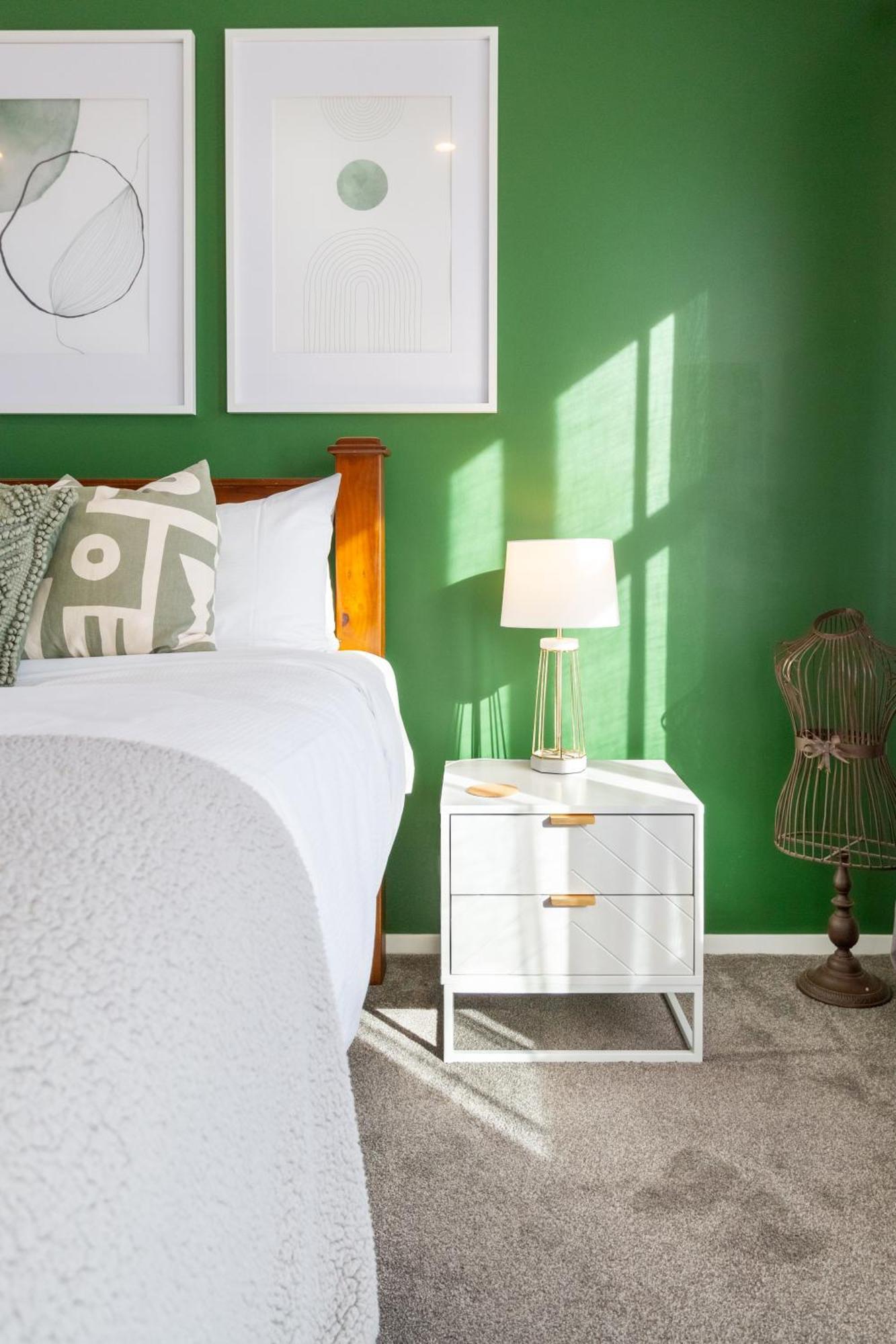 Gorgeous In Green - 2 Bed Central Oasis W/King Bed Christchurch Esterno foto
