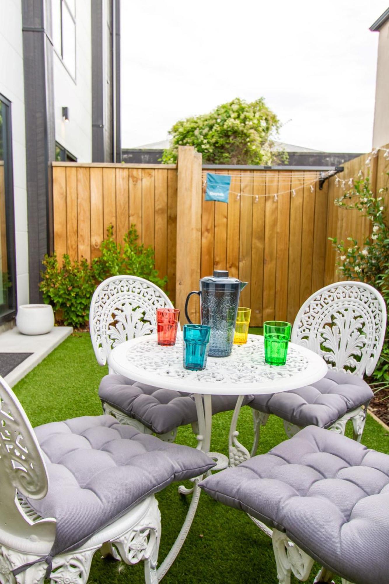 Gorgeous In Green - 2 Bed Central Oasis W/King Bed Christchurch Esterno foto