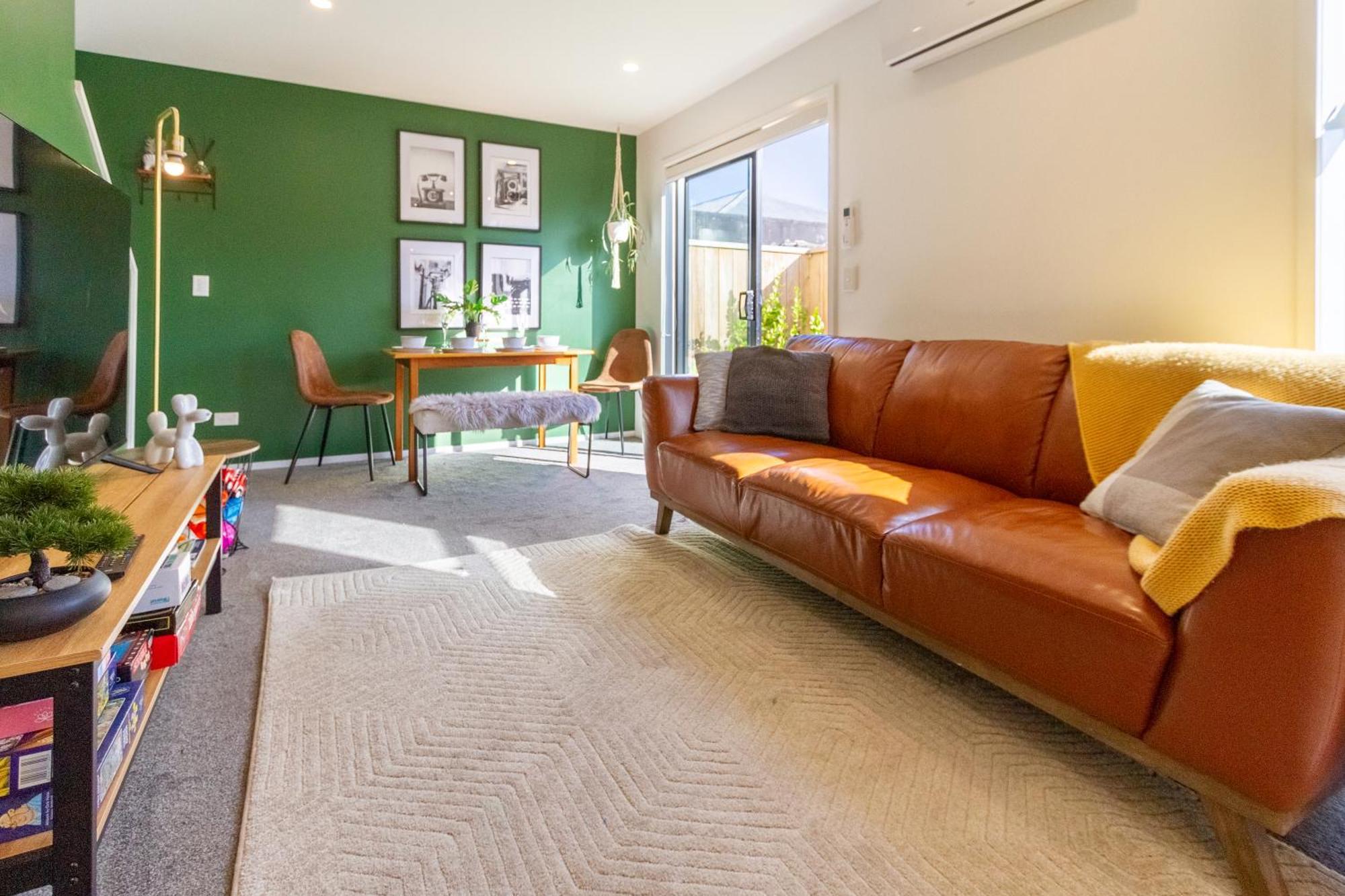 Gorgeous In Green - 2 Bed Central Oasis W/King Bed Christchurch Esterno foto
