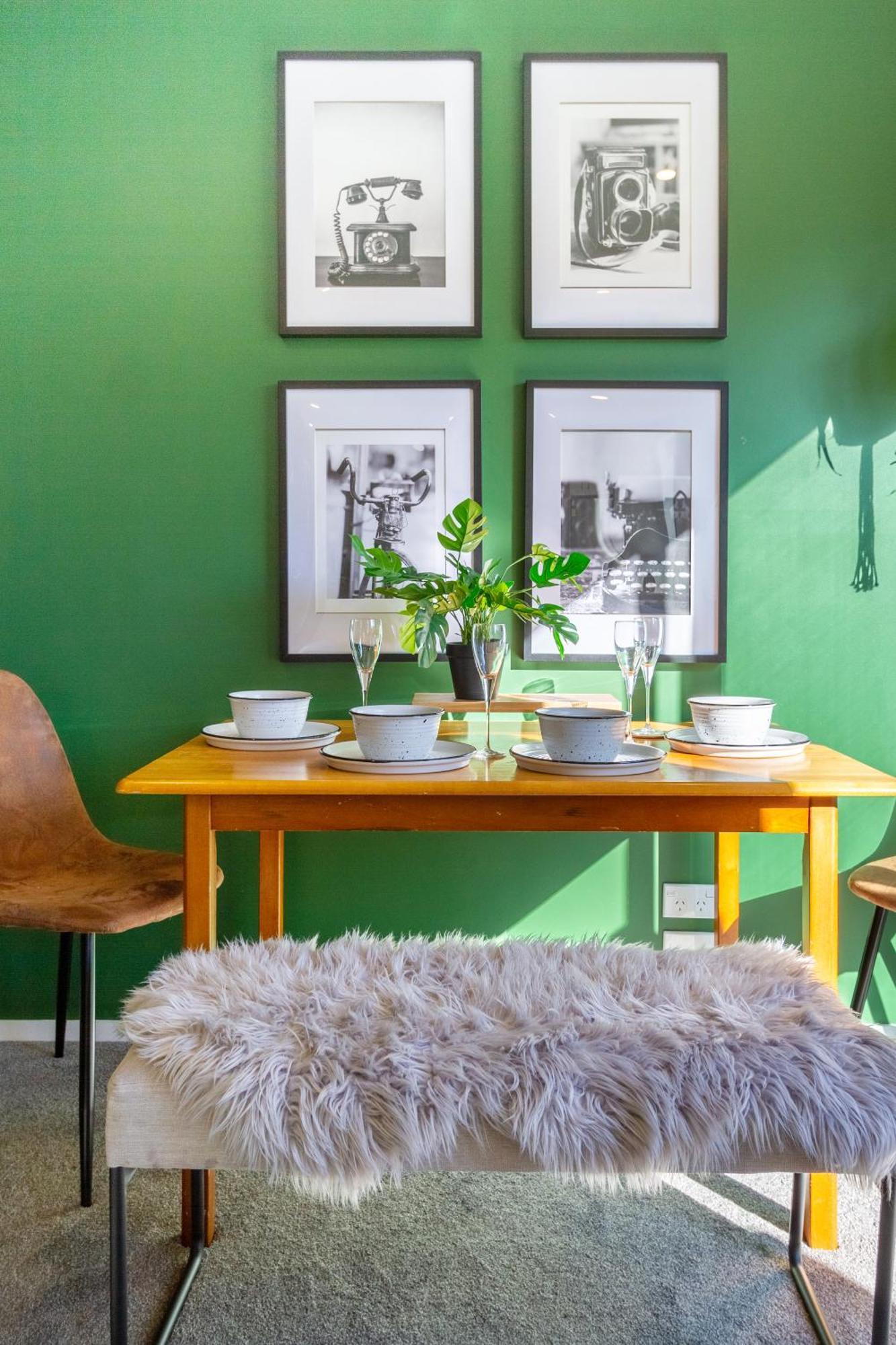 Gorgeous In Green - 2 Bed Central Oasis W/King Bed Christchurch Esterno foto